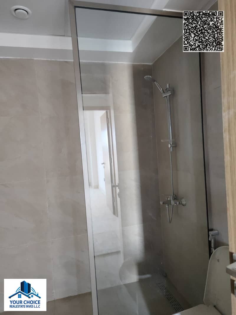47 c6fda668-67b4-40a8-abab-a335152eb41f. jpg