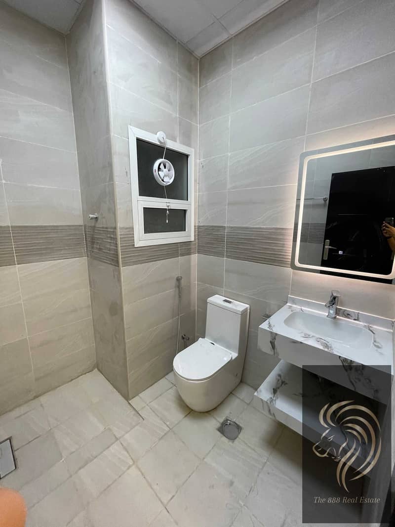 11 0e304bdd-5cee-4a11-bd86-486b7d7b3a31. jpg