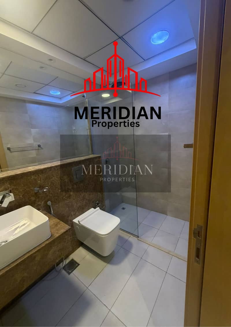8 MERIDIAN (38). png