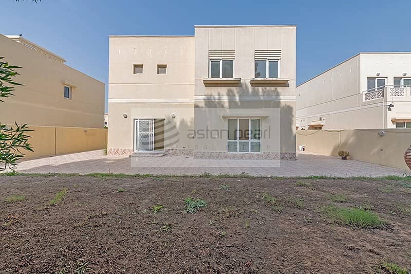 Type 3 | Back to Back Villa | Well Maintained Type 3 | Back to Back Villa | Well Maintained