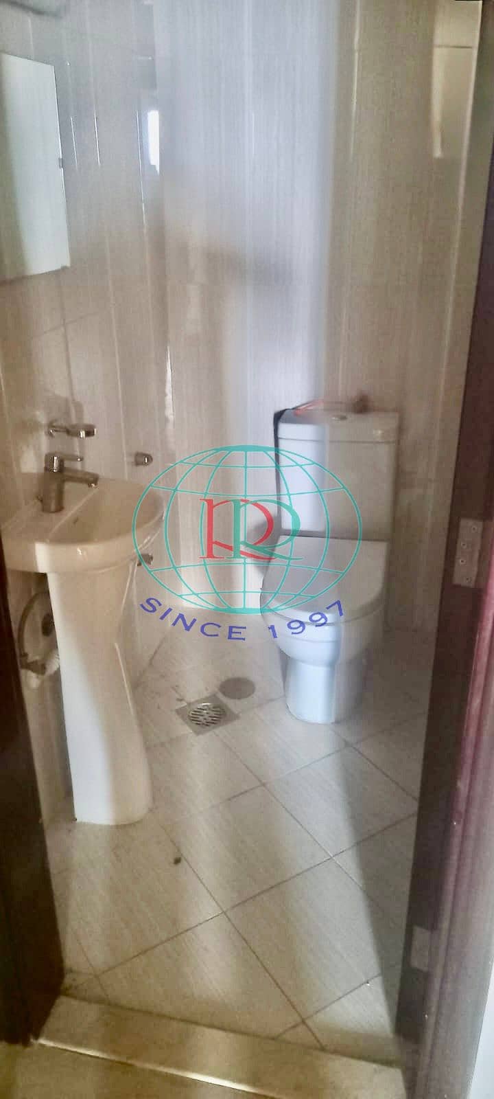 4 e8f70b25-e71b-496b-9d0b-cf37d3058b4d. jpeg