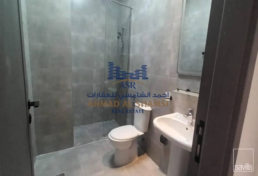 5 7c23cdbc-f258-40c4-8dee-51adb5bcf104. jpg