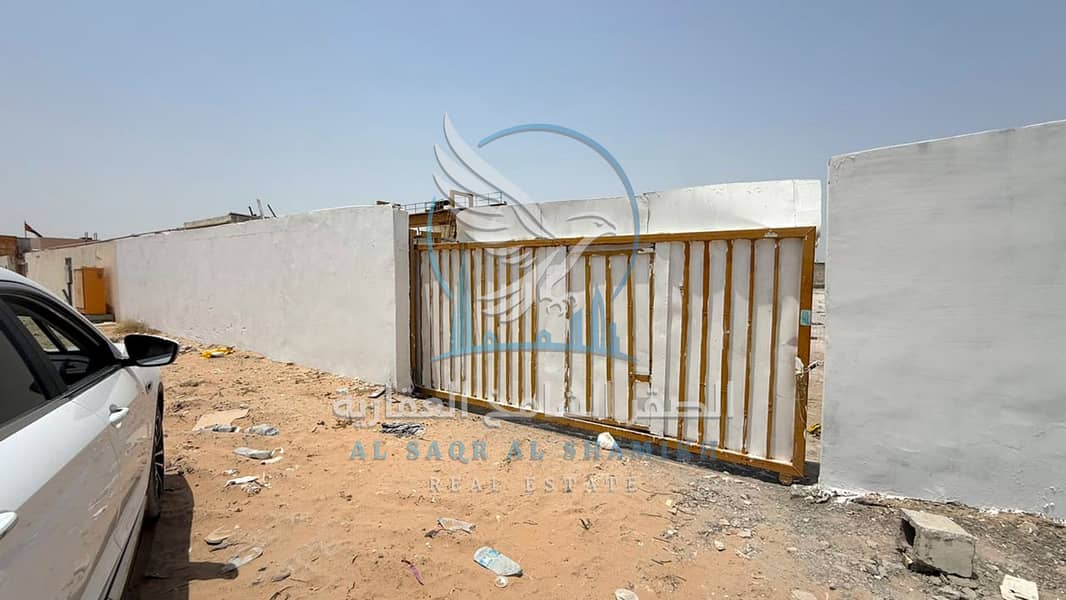 8 yard-for-rent-sajaa-property-08. jpg