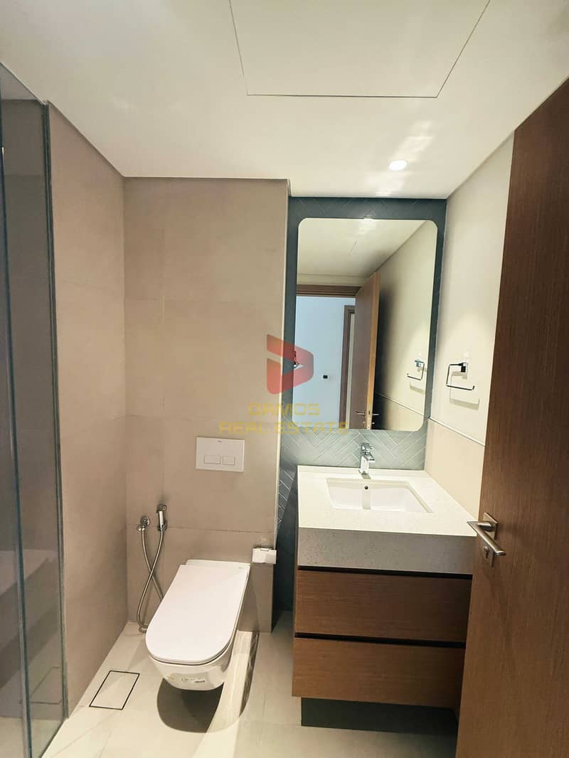 10 8. jpg