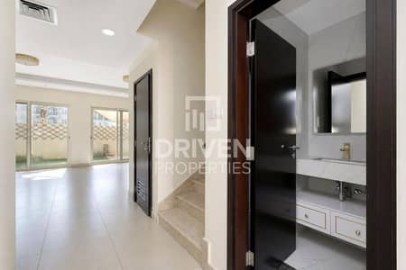 3 Schlafzimmer Townhouse zum Miete in International City, Dubai - Reihenhaus in International City，Warsan Village，Warsan Village D, 3 schlafzimmer, 120000 AED - 16556692
