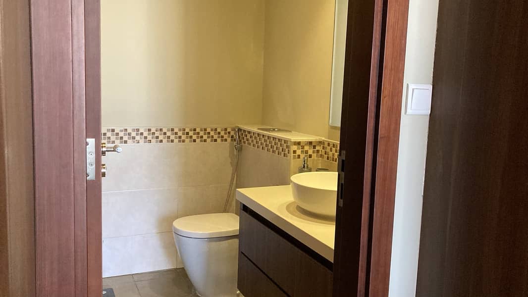 15 2107 Damac Vera Bedroom Bathroom. jpeg