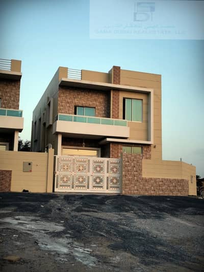 فيلا رائعة تصميم عصري للبيع قريبة الشارع فيلا رائعة تصميم عصري للبيع قريبة الشارع