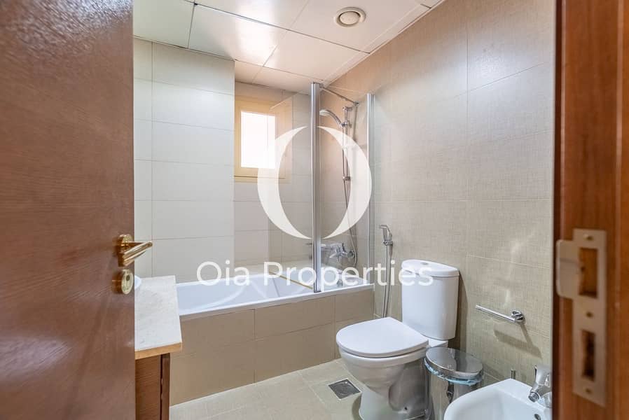 37 villa-5BHK-18A-Khalifa-City-Abu-Dhabi-43. jpg
