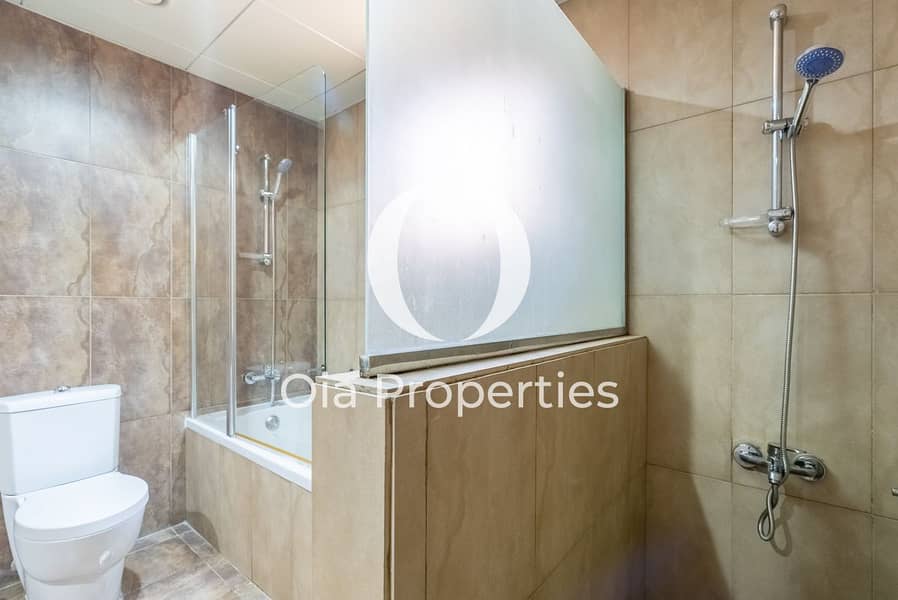 38 villa-5BHK-18A-Khalifa-City-Abu-Dhabi-37. jpg
