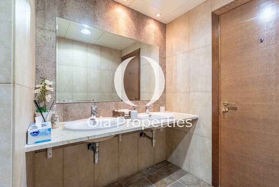 39 villa-5BHK-18A-Khalifa-City-Abu-Dhabi-38. jpg