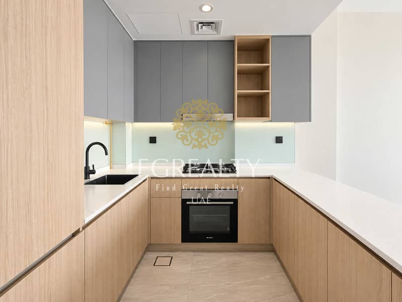 5 PHOTO 2. jpg