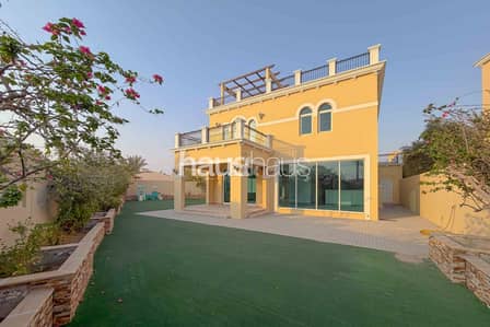 4 Bedroom Villa for Rent in Jumeirah Park, Dubai - Huge Plot | Single Row Villa | Ready to Move in 4 Bedroom Villa for Rent in Jumeirah Park, Dubai - Huge Plot | Single Row Villa | Ready to Move in