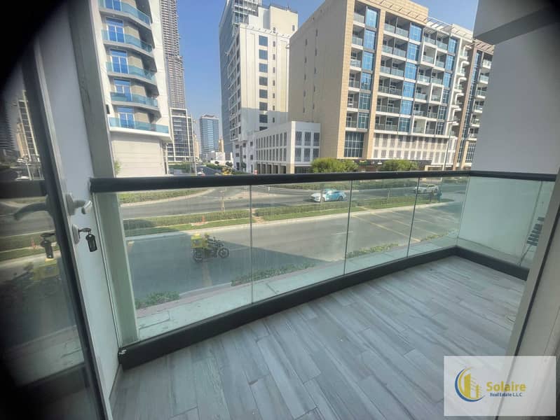 5 109-Balcony. jpg