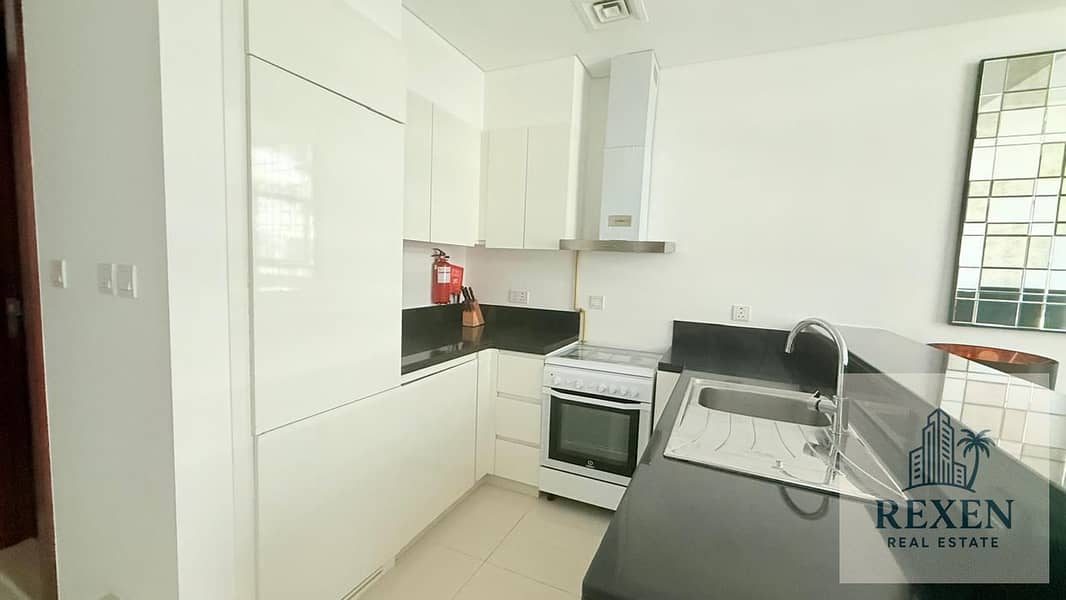 7 KITCHEN. jpeg