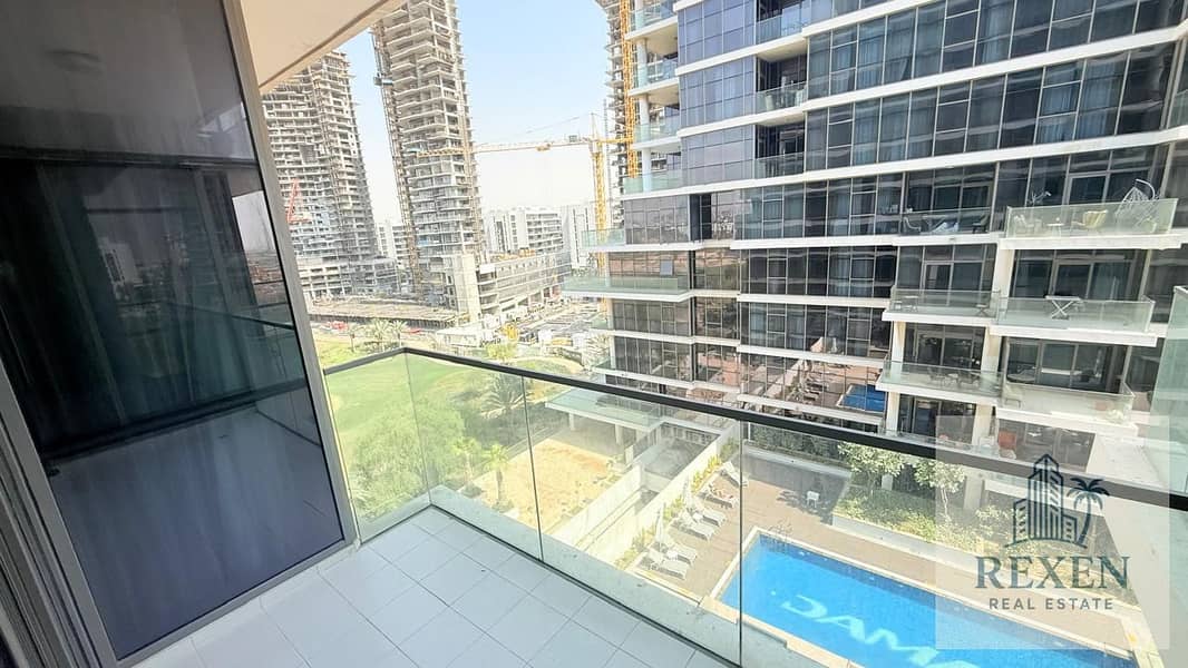 10 BALCONY. jpeg