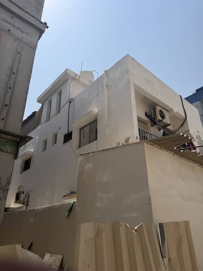 10+ Schlafzimmer Building zum Verkauf in Al Rumaila, Ajman - IMG_1144. jpg