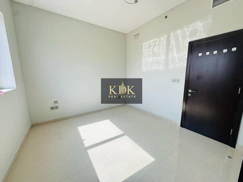 4 WhatsApp Image 2026-09-21 at 2.10. 58 PM (4). jpeg