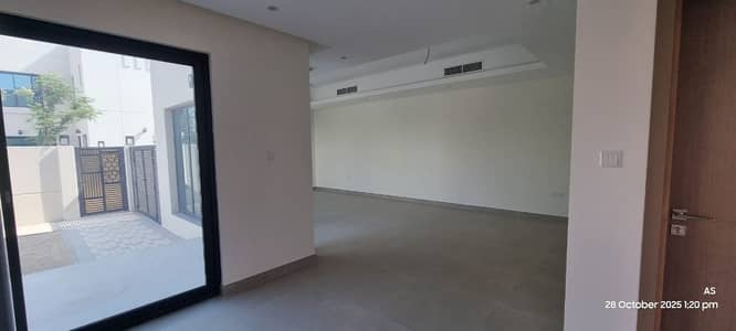 4 Camere Townhouse in vendita a Al Rahmaniya, Sharjah - WhatsApp Image 2025-10-28 at 1.23. 52 PM. jpeg 4 Camere Townhouse in vendita a Al Rahmaniya, Sharjah - WhatsApp Image 2025-10-28 at 1.23. 52 PM. jpeg
