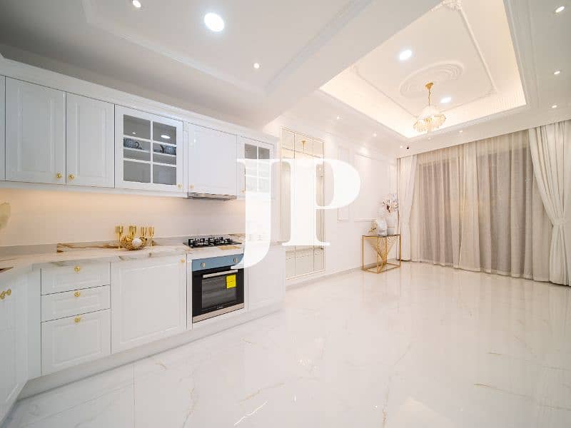 2 Living Room 2. jpg