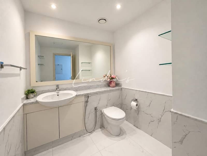 8 Image