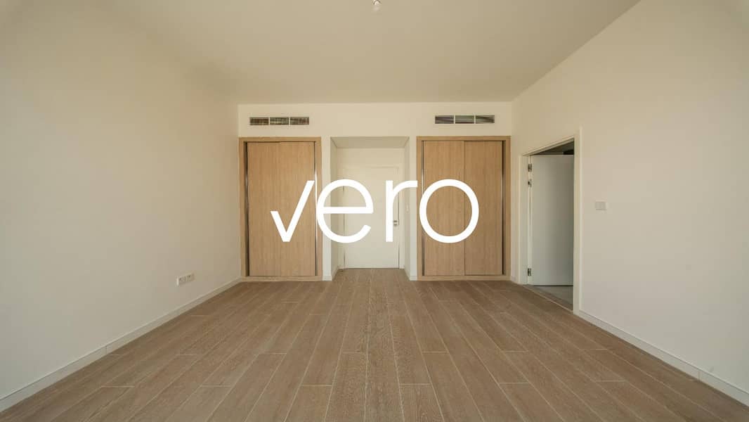 23 Photo 23
