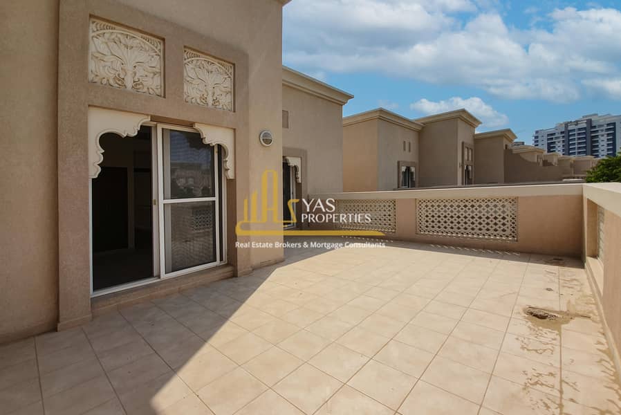 8 3 BR TRAD TH MID-18. jpg