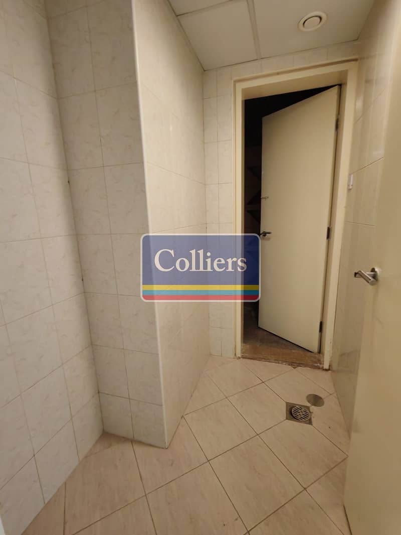 8 4ca83393-0f95-45fe-be0f-dc87747d4770. jpg