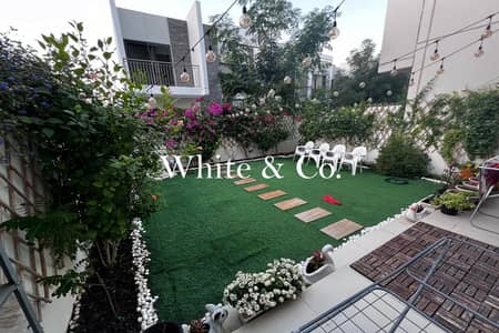 Townhouse de 5 chambres à à louer à DAMAC Hills 2 (Akoya by DAMAC), Dubai - Maison de ville à DAMAC Hills 2 (Akoya by DAMAC)，Juniper, 5 chambres, 150000 AED - 16584517