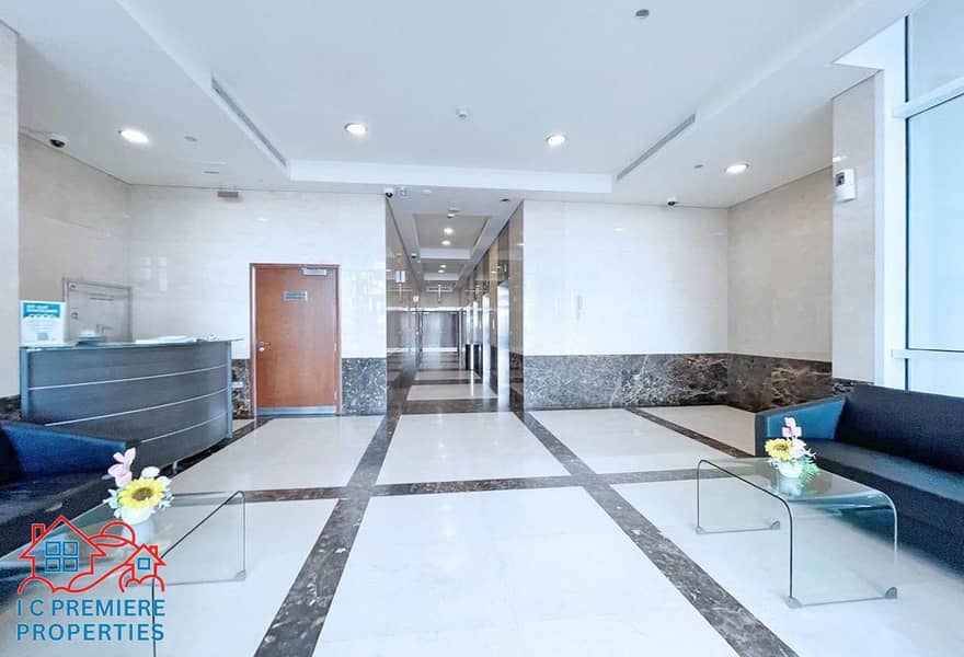 7 lobby 1. jpg