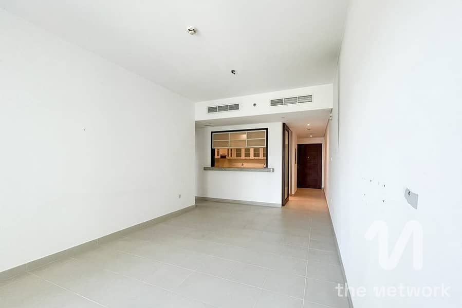 High Floor | Unfurnished | Lake Views High Floor | Unfurnished | Lake Views