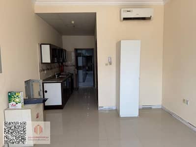 Studio for Rent in Al Jurf, Ajman - WhatsApp Image 2026-09-21 at 15.23. 51. jpeg Studio for Rent in Al Jurf, Ajman - WhatsApp Image 2026-09-21 at 15.23. 51. jpeg