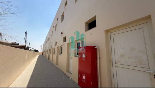 Labour Camp de à à louer à Al Sajaa Industrial, Sharjah - IMG_5275. jpg Labour Camp de à à louer à Al Sajaa Industrial, Sharjah - IMG_5275. jpg