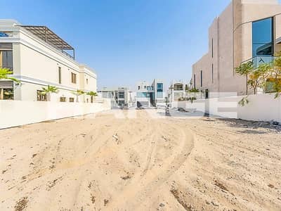 Plot for Sale in Jumeirah Park, Dubai - Lake Facing | Motivated Seller | Prime Location