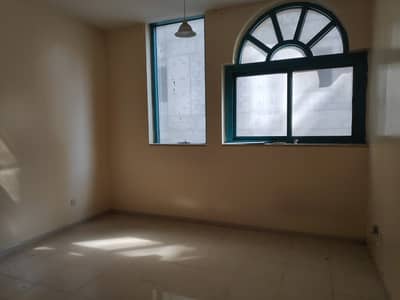 3 BHK FOR EMPLOYERS IN MAIN ROAD VERY BIG 3 BHK FOR EMPLOYERS IN MAIN ROAD VERY BIG