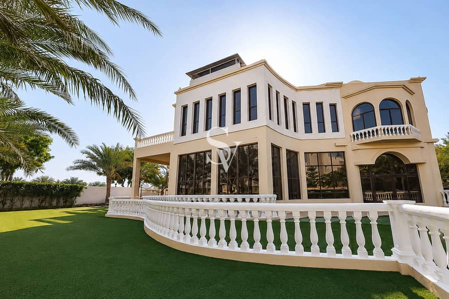 Custom 8 Bed Villa | Cinema & Sauna | Private Pool Custom 8 Bed Villa | Cinema & Sauna | Private Pool