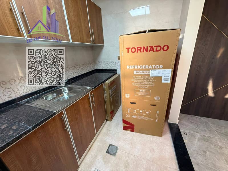 8 70c4508c-fe10-4574-bde1-194ee6738526. jpg