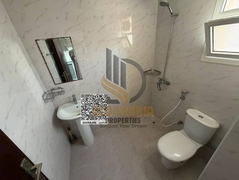 6 9967e6bd-6e6a-4ebf-8bfc-ca63d49380ba. jpg