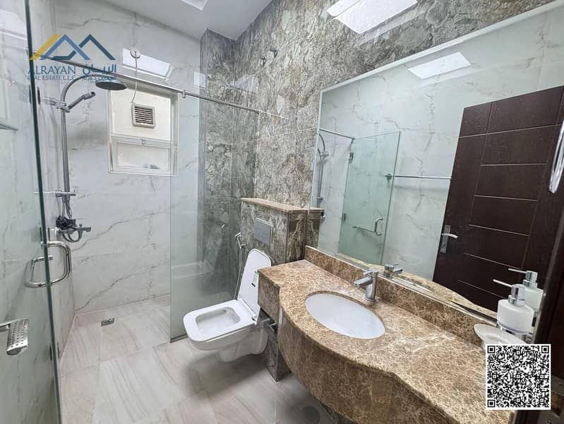 14 8907ffbd-3538-4795-bd2d-35ae4a69e127. jpg