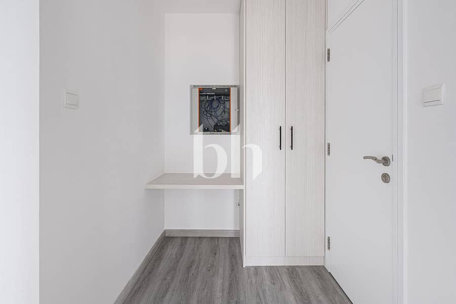 6 images image img