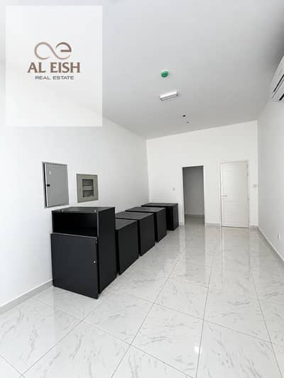 Shop for Rent in Al Karama, Dubai - WhatsApp Image 2026-09-22 at 8.56. 54 AM. jpeg Shop for Rent in Al Karama, Dubai - WhatsApp Image 2026-09-22 at 8.56. 54 AM. jpeg