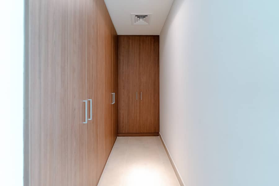 9 Image 0
