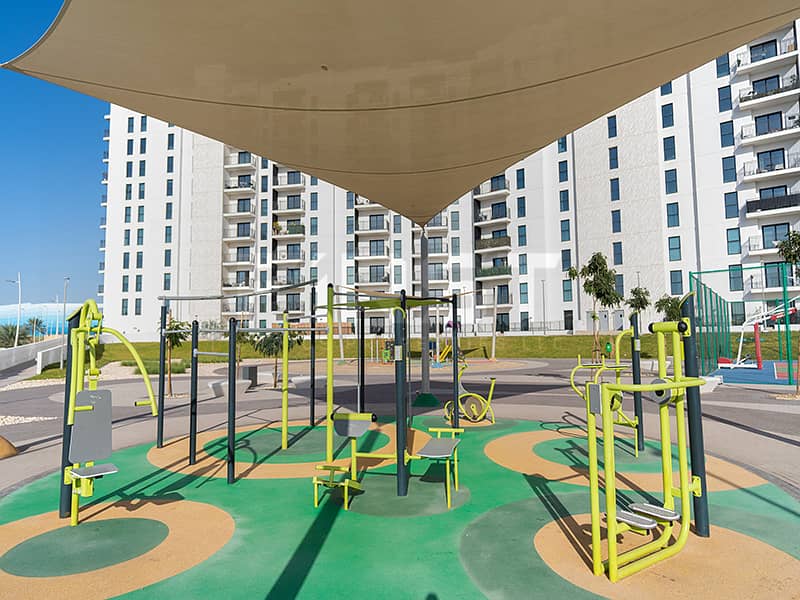 4 External Photos of Waters Edge Yas Island Abu Dhabi UAE(22). jpg