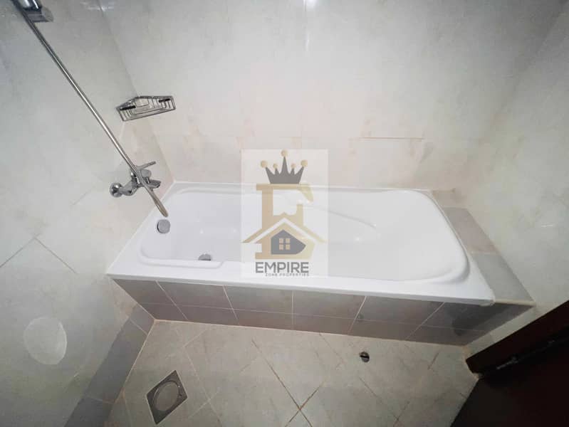 13 1000193997. jpg