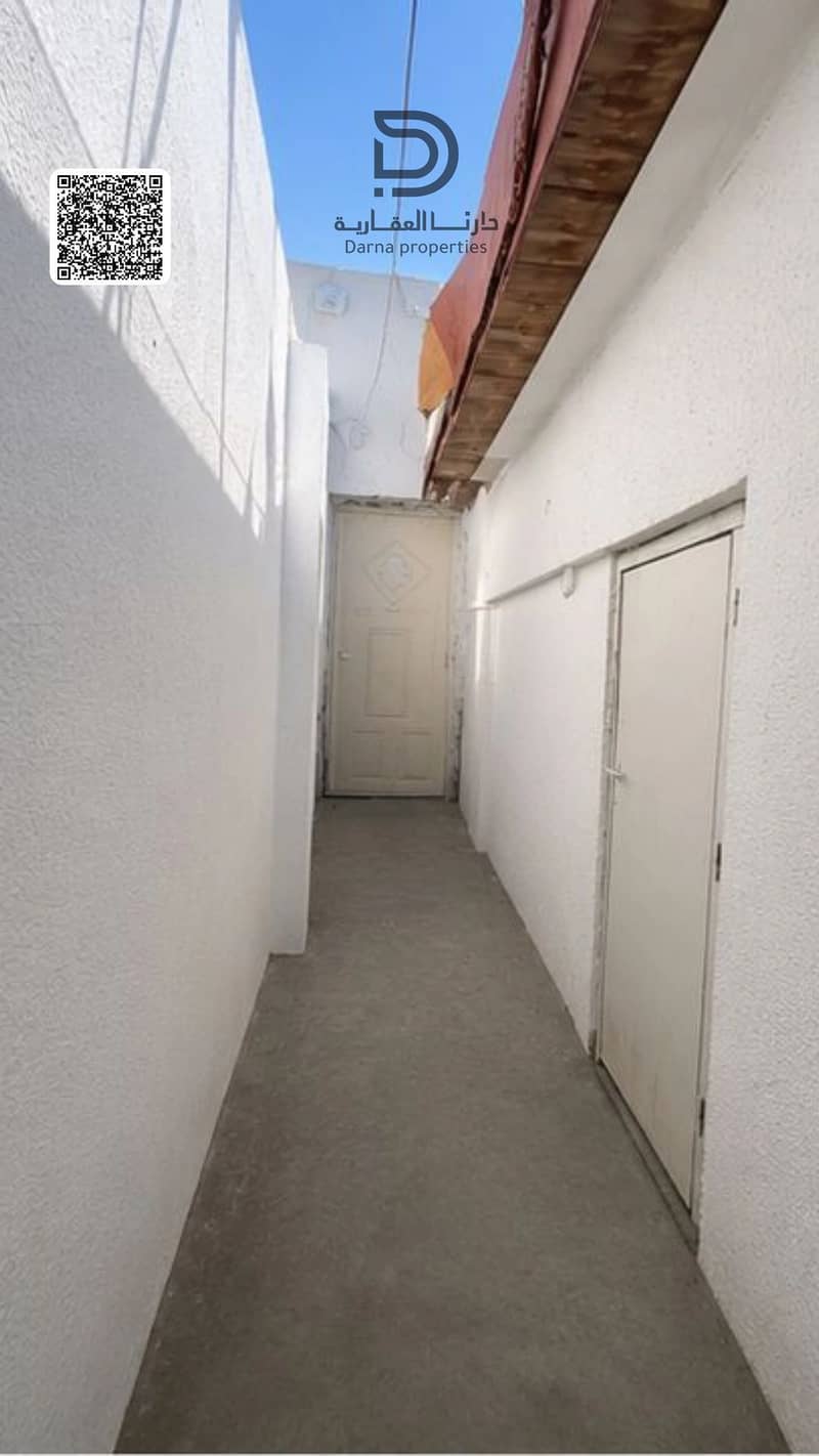 2 179002. webp
