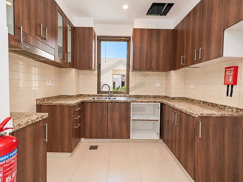 5 08 - Kitchen. jpg