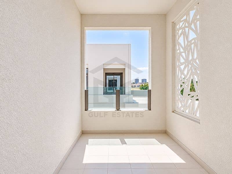 17 27 - Covered Balcony. jpg