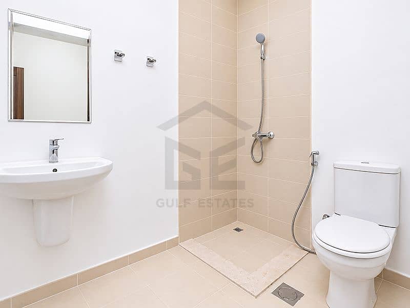 22 22 - Guest Bathroom. jpg