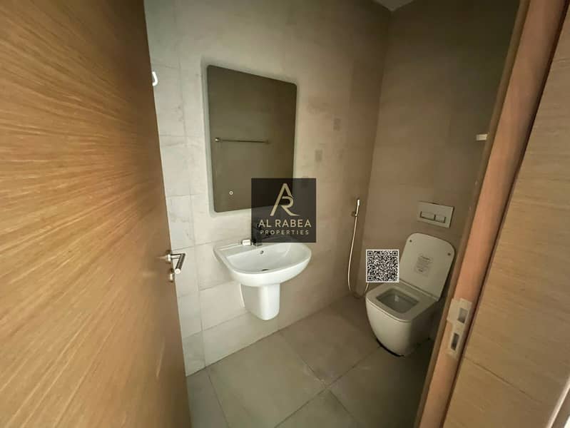 16 e2e023ac-fb71-4252-94dd-fb819fc4eb08. jpg