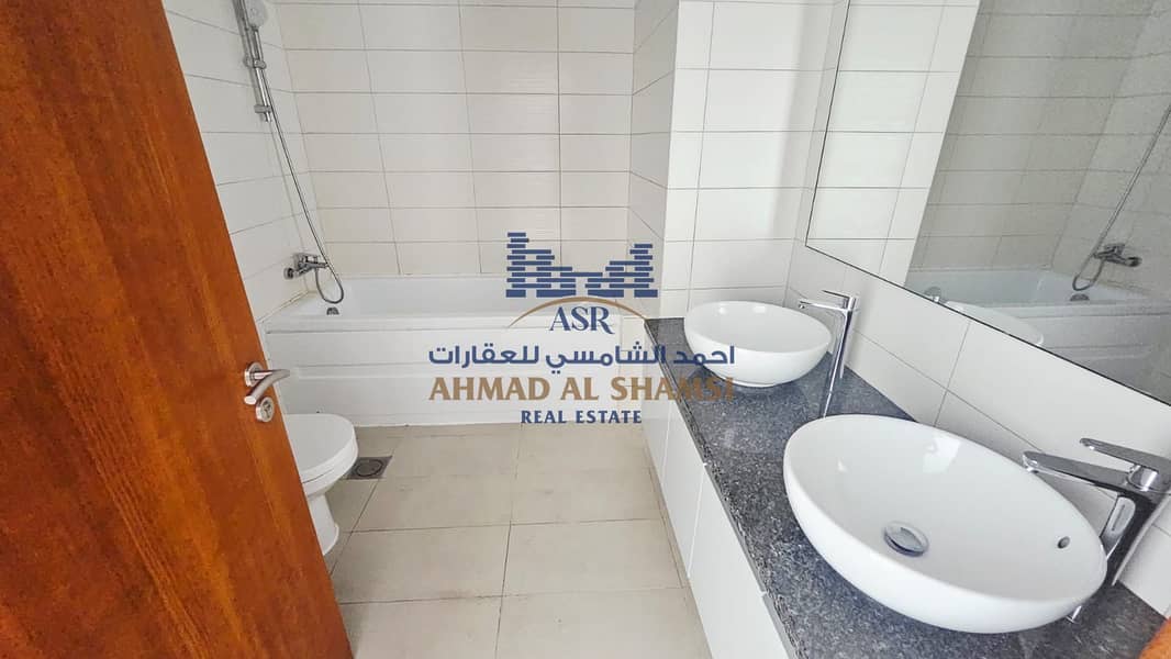 16 aba83a91-517b-44d3-a5b8-efa7add4c26a. jpg