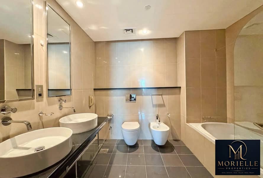 6 luxury_bathroom_hdr_5. jpg